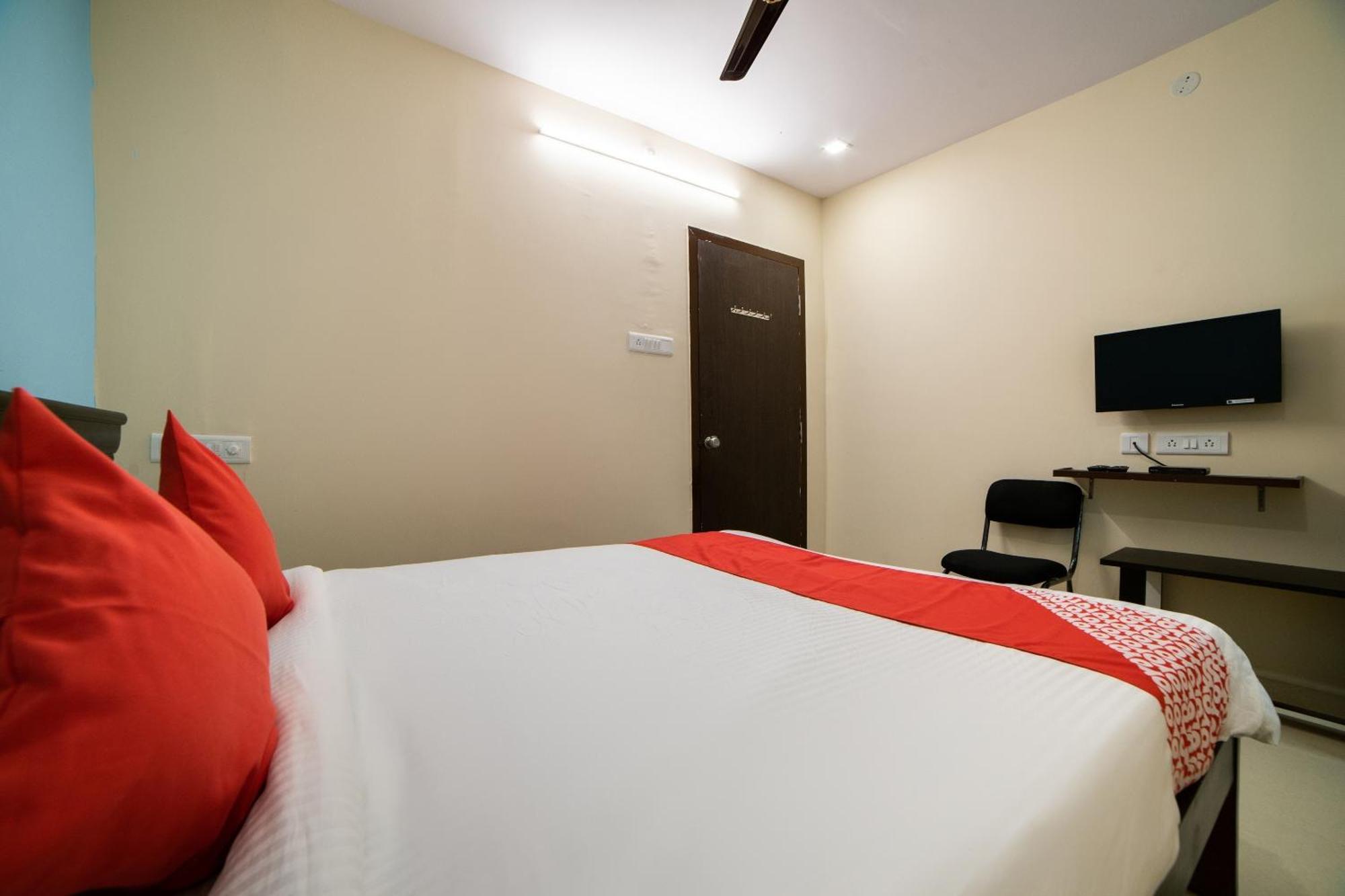 Super Hotel O White Ridge Sururnagar Bagian luar foto